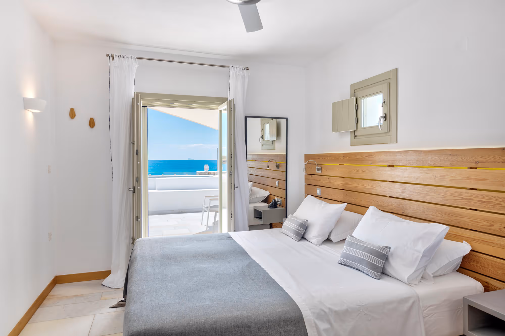 Shine bedroom 