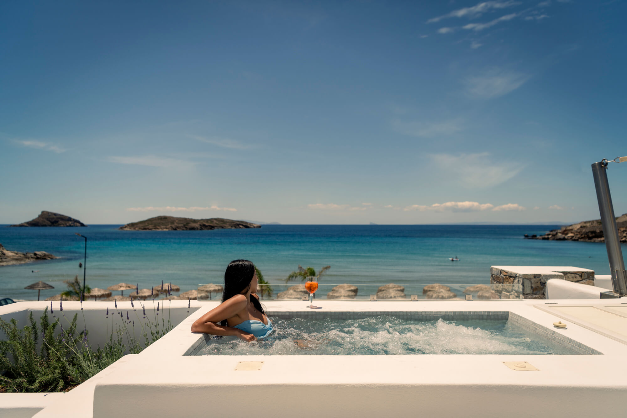 Fresh suite plung pool sea view